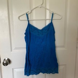 Wrinkled lace tank top